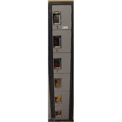 BANK OF 6 LOCKERS 12X72