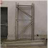 Image 1 : LOT OF GRAY PALLET RACKING 8 CROSS MEMBERS
