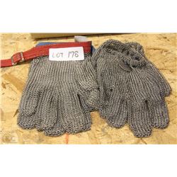 2 PAIRS OF CUTTERS/BUTCHER'S GLOVES
