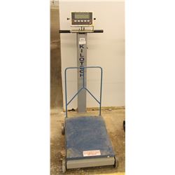 KILO TECH MODEL IQ390-DC DIGITAL FLOOR SCALE