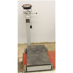 DETECTO MODEL 8852F-204 DIGITAL FLOOR SCALE