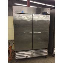 BEVERAGE-AIR KR48-1AS ALL-PURPOSE COLD STAINLESS STEEL MOBILE REFRIGERATOR/FREEZER