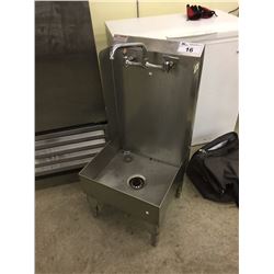 STAINLESS STEEL OVERSIZE POT FILL STATION