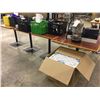 Image 2 : LOT OF 10 ASSORTED RESTAURANT TABLES