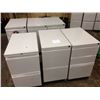 Image 2 : LOT OF 6 WHITE & GREY UTILITY TABLES & 10 MOBILE PEDESTALS