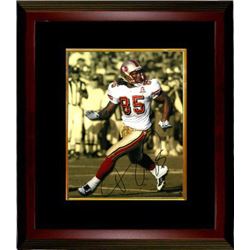 Vernon Davis Signed San Francisco 49Ers Spotlight 8X10 Photo Custom Framed (White Jersey)