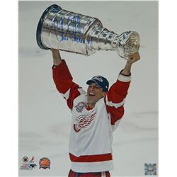 Chris Chelios Signed Detroit Red Wings Holding Stanley Cup 16X20 Photo
