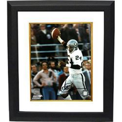 Willie Brown Signed Oakland Raiders 8X10 Photo Custom Framed (White Jersey)