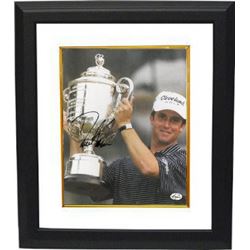 David Toms Signed 8X10 Photo Custom Framed 2001 PGA Championship W/ Trophy (Vertical)