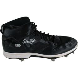 Derek Jeter Signed 2014 Game Used Black/White Cleats (Single) Size: 11.5