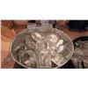 Image 4 : 1 PARTIAL CASE OF CANDLES, HOLDERS, AND 4 FLOWER VASES