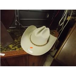 WHITE COWBOY HAT - SIZE 7 1/4