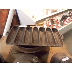 VINTAGE CAST IRON CORN ROASTER TRAY