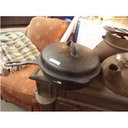 VINAGE CAST IRON FRYING PAN - CHICKEN PAN #8