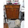 Image 1 : 1920's Highboy Dresser