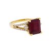 Image 1 : 14KT Yellow Gold 5.00ct Ruby and Diamond Ring