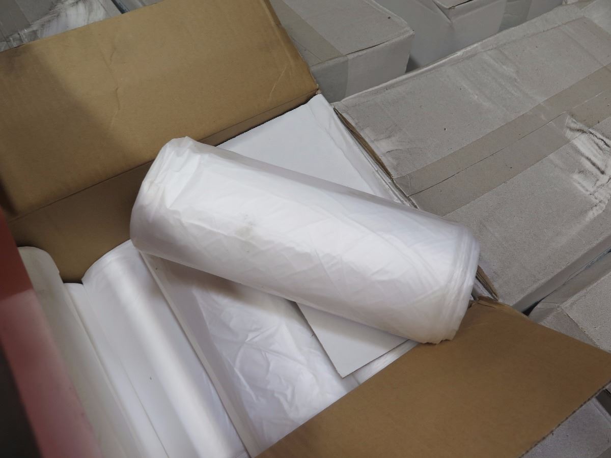 60 CASES: 36X60 AFFEX 17MIC NAT HDPE CORELESS CAN LINERS/TRASH BAGS 200 ...