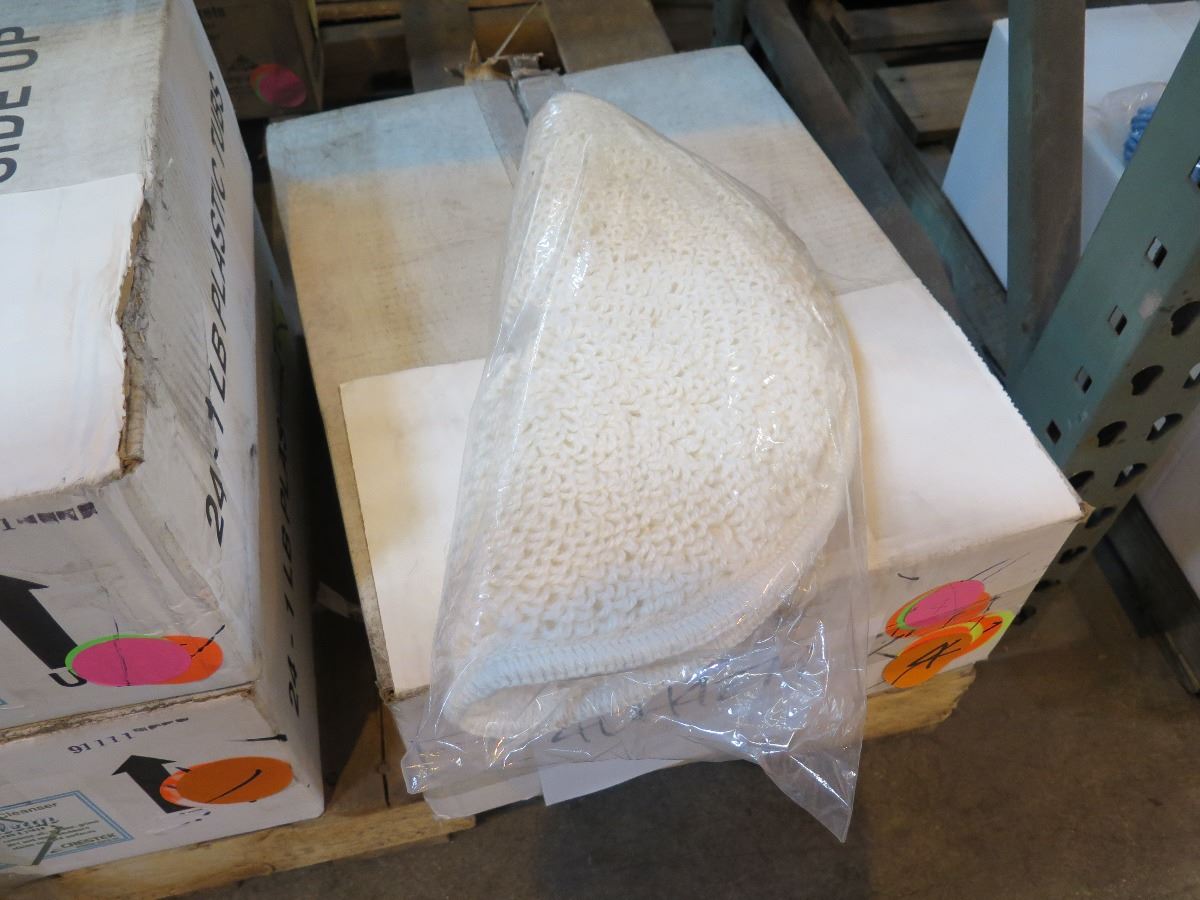 48 TUBS ZANI-CLEAN PASTE CLEANER, 17 WALL-MOUNTED WIRE BASKET, 4 SPIN ...