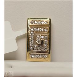#17-10K GOLD CUBIC ZIRCONIA PENDANT