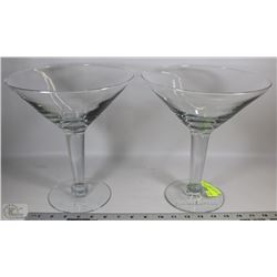 2 EXTRA LARGE DECORATIVE MARTINI GLASSES