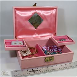 VINTAGE ESTATE 1950s JEWELRY BOX WITH CONTENTS -