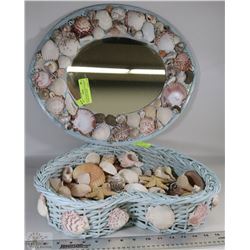WICKER MIRROR WITH SEA SHELLS FRAME AND A HEART