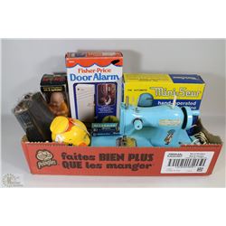 FLAT OF VINTAGE ITEMS HOLLY HOBBIE SEWING MACHINE