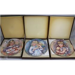 WEDGWOOD BONE CHINA SET OF 3 COLLECTOR PLATES