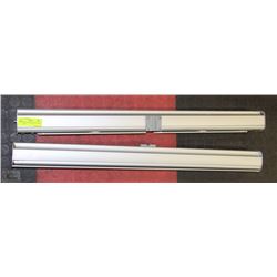 2 PORTABLE COMMERCIAL SCREEN DISPLAYS