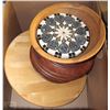 Image 1 : BOX OF WOODEN BOWLS & FLOWER ENGRAVED WOODEN