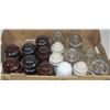 Image 1 : FLAT OF ASSORTED INSULATORS INCLUDING CERAMIC,