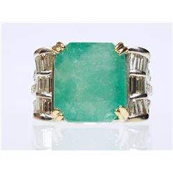 #49-18K GOLD EMERALD & DIAMOND RING SIZE 6.5