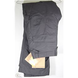 BOYS POWDER ROOM STROBE SNOWBOARDING PANTS SIZE XL