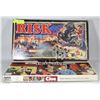 Image 1 : RISK AND CLUE BOARD GAMES