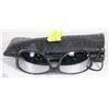 Image 1 : ESTATE PAIR OF PRADA SUNGLASSES - MADE IN