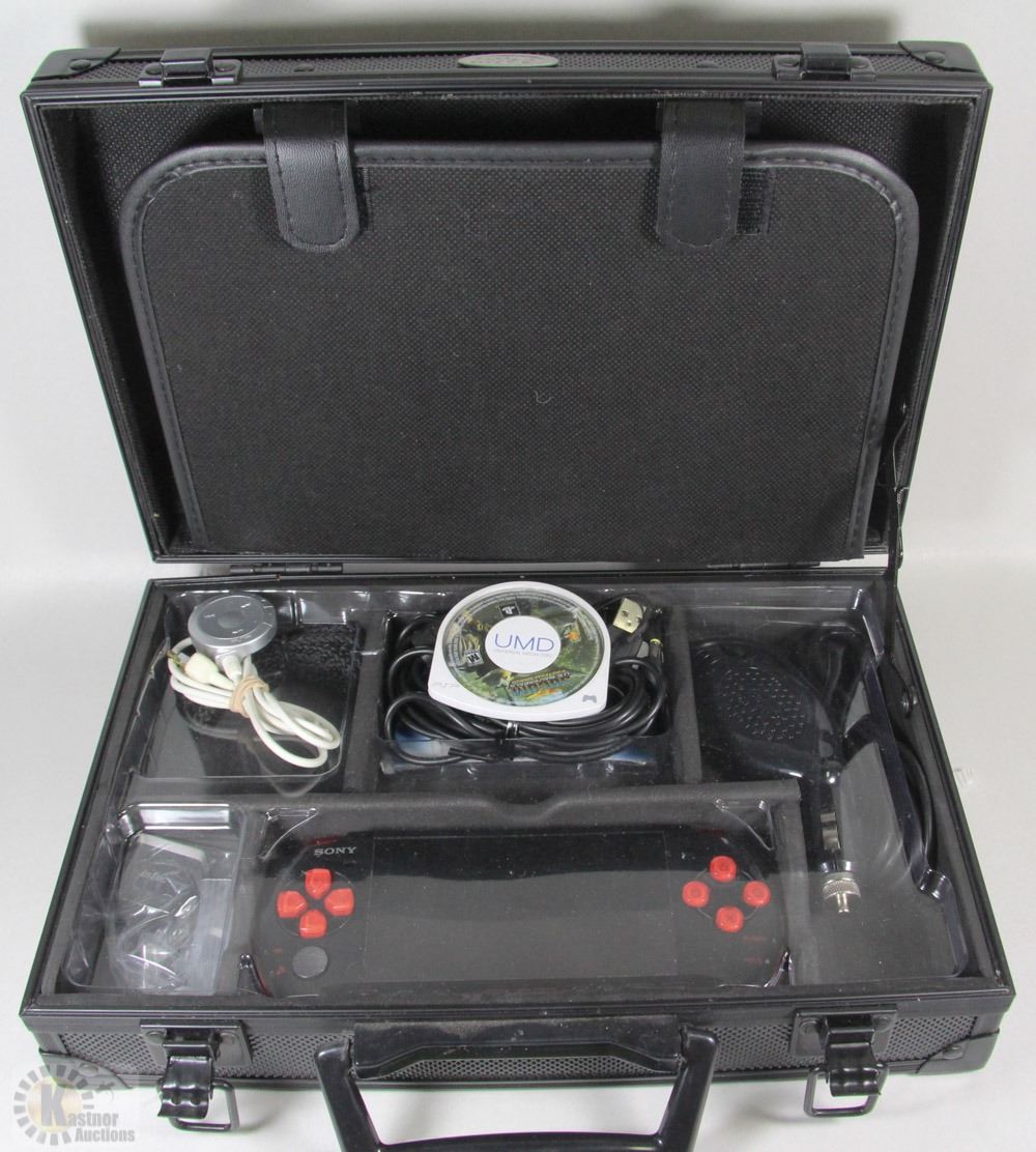 BLACK CUSTOM PSP CASE INCLUDES