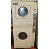 Image 1 : PAIR OF 2 STACKABLE MAYTAG COMMERCIAL DRYERS