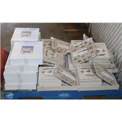 PALLET OF NEW WOOD HENS SERVING TRAYS &