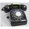 Image 1 : BAKELITE ROTARY DIAL PHONE