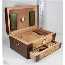 SOLID WOOD HUMIDOR WITH DRAWER,