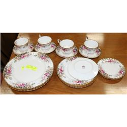22-PC ROYAL ALBERT "AUTUMN ROSES" FINE