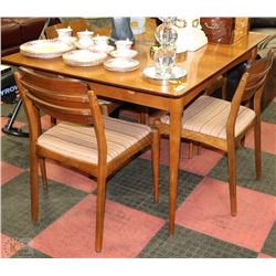 VINTAGE SOLID WOOD TABLE WITH 4 CHAIRS WITH