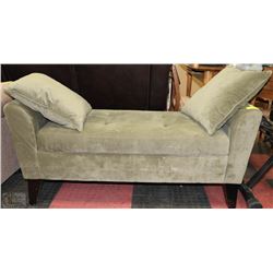 CHAISE LOUNGE CHAIR W/2 PILLOWS &