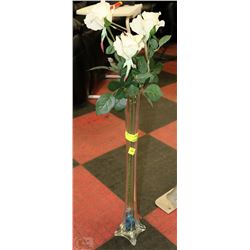 GLASS VASE WITH FLOWERS