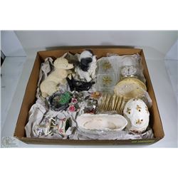 BOX W/DECORATIVE CANISTERS, ITALIAN