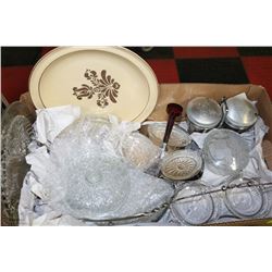 BOX OF SERVING DISHES INCL. VINTAGE ITEMS