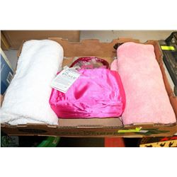 FLAT WITH 2 NEW JUMBO BATH TOWEL AND NEW BUBBLE