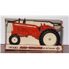 Image 1 : Allis Chalmers Tractor in box