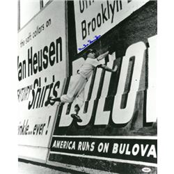 Duke Snider Signed Brooklyn Dodgers B&W 16X20 Photo (Catch At Wall)- JSA Hologram