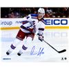 Image 1 : Oscar Lindberg Signed Skating Away Game 16X20 Photo